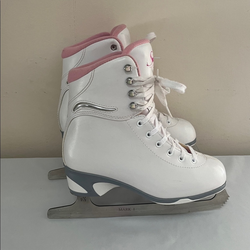 Jackson Ultima Girls' SoftSkate 181 Recreational Ice Skates Size 5 With Shields - Picture 4 of 15